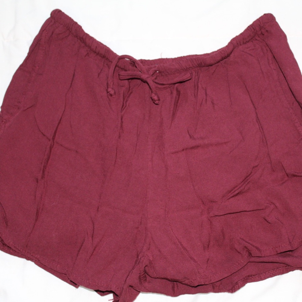 Brandy Melville maroon shorts that flow